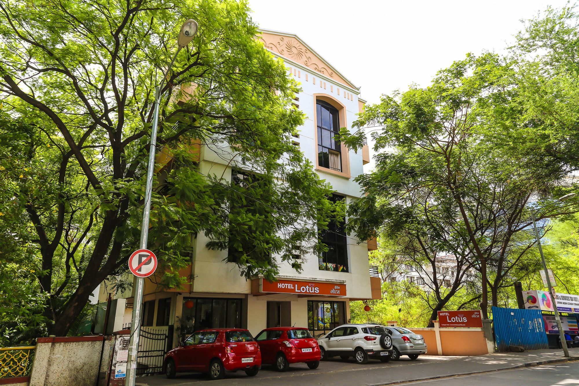 Hotel Lotus Pune Eksteriør billede